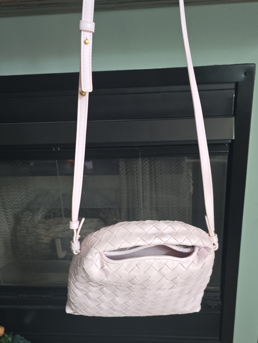 BOTTEGA VENETA Calfskin Intrecciato Mini Hop in Pink - Picture 7 of 7